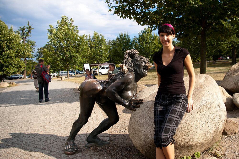 Portrait Bronzefigur Brockenhexe