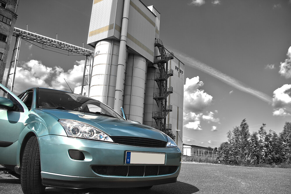Ford Focus vor Industrie