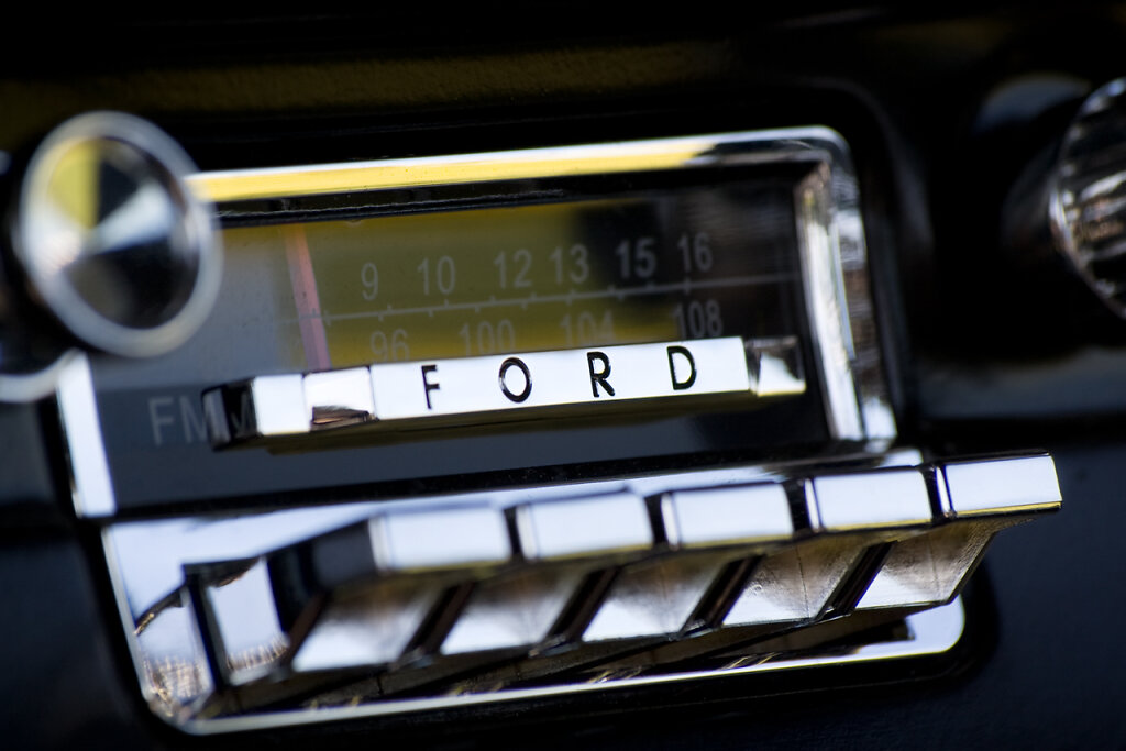 Radio Ford Mustang