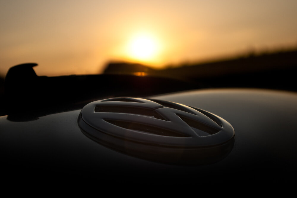 VW Zeichen Gegenlicht
