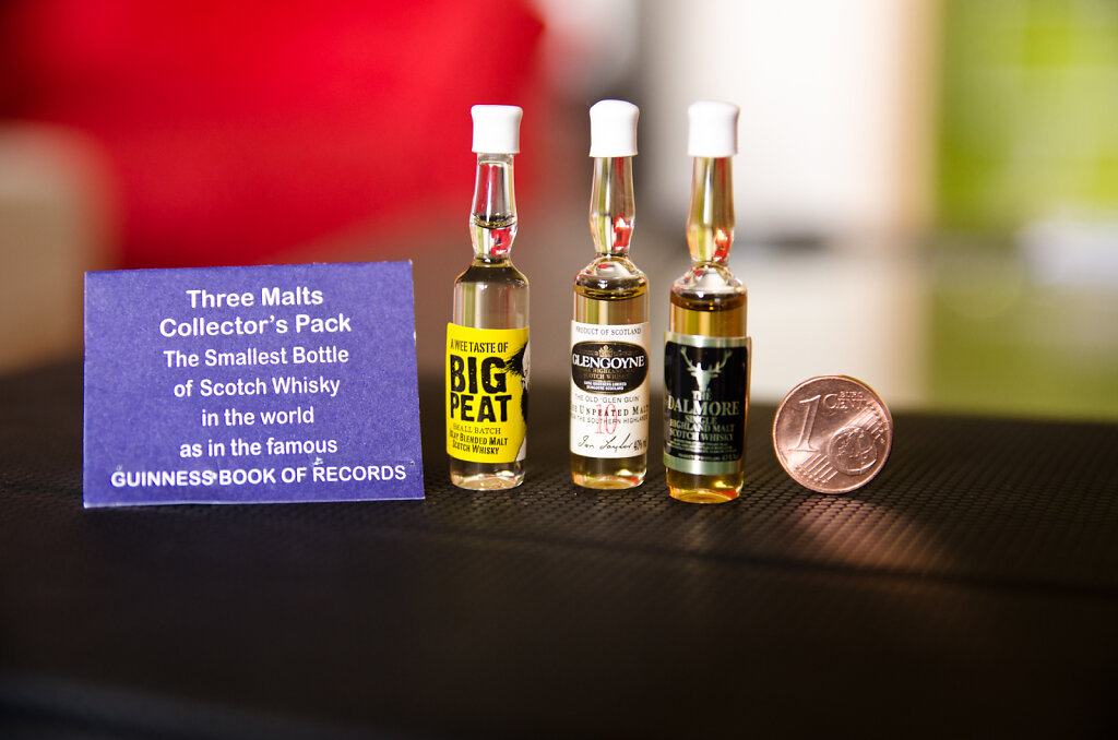 Drei Whisky Scotch Flaschen
