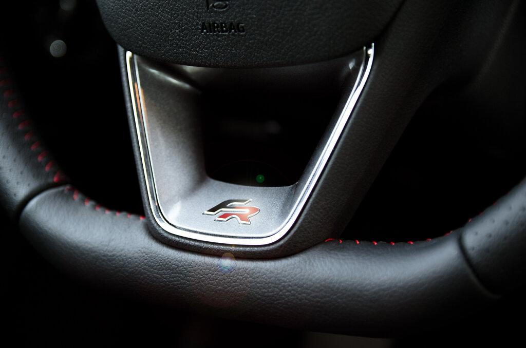 Lenkrad Seat FR Zeichen
